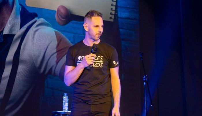 David Cepo en el escenario de uno de sus espectáculos