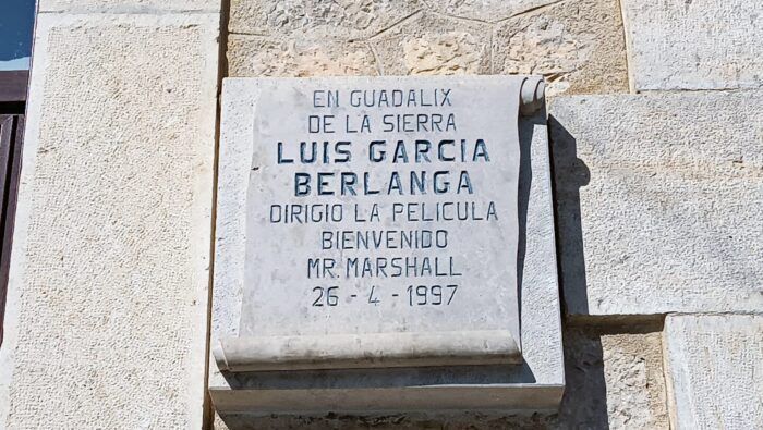 Placa Bienvenido Mr. Marshall en Guadalix de la Sierra