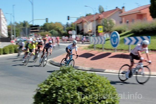 Ciclistas de la Vuelta Ciclista a Espana en Moralzarzal