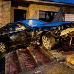 Lee más sobre el artículo Accidente en Collado Villalba. Ileso después de empotrar su coche contra el muro de un chalet