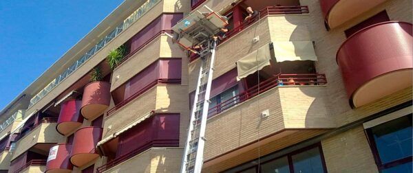 Elevador por Fachada de Mudanzas Moralzarzal