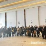 Grupo de empresa en la Galería de las Colecciones Reales